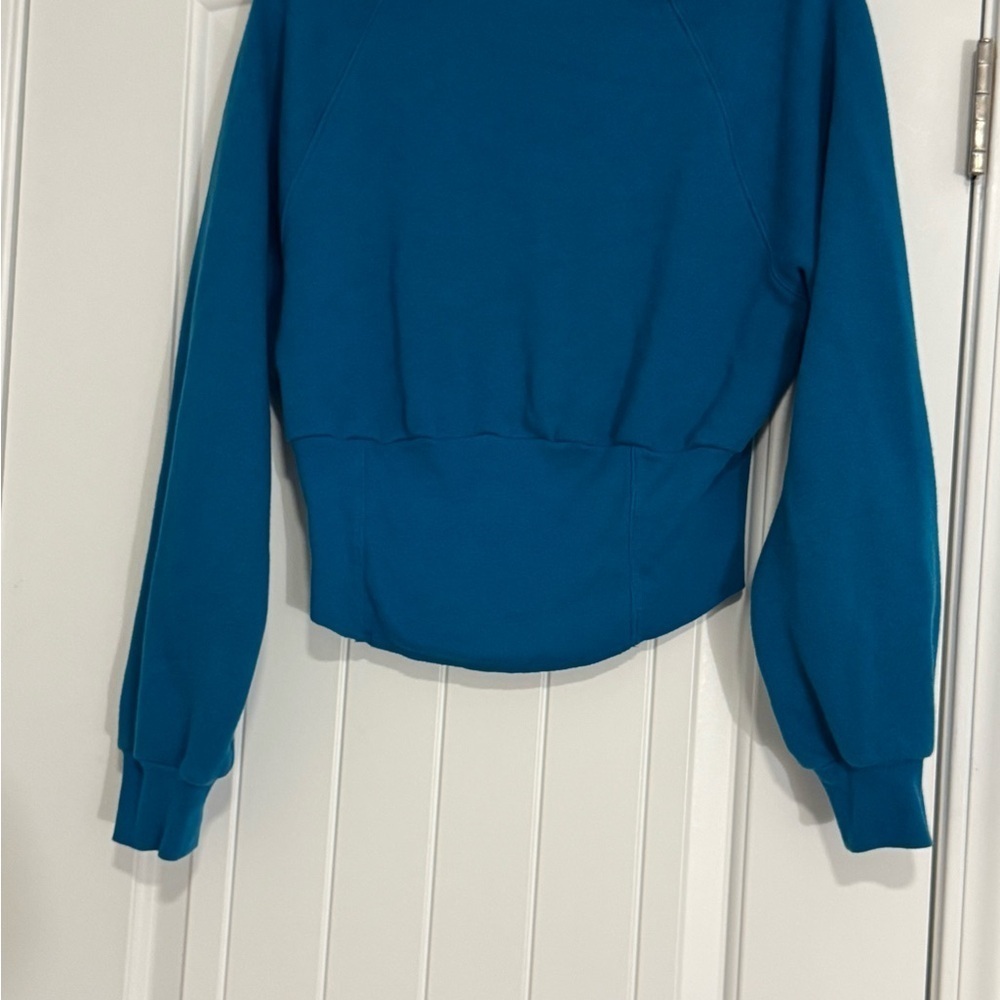 Victoria's Secret Turquoise Pullover - Picture 2 of 4